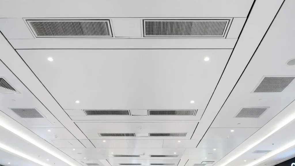 IoT sensors improving HVAC efficiency and indoor air quality in Dubai offices